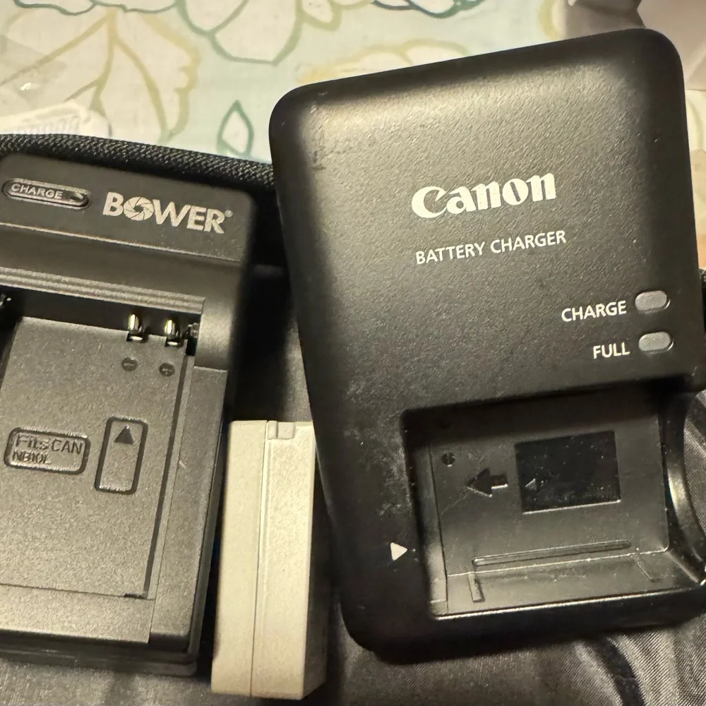 Canon power shot 60 camera with accessories EUC